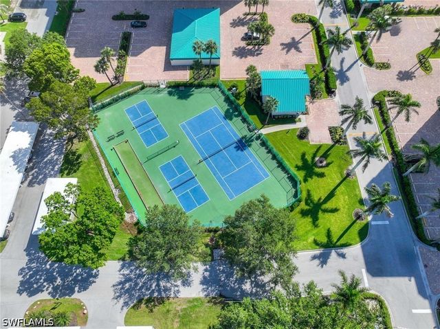 5 Bluebill AVE 108A, Naples, FL 34108