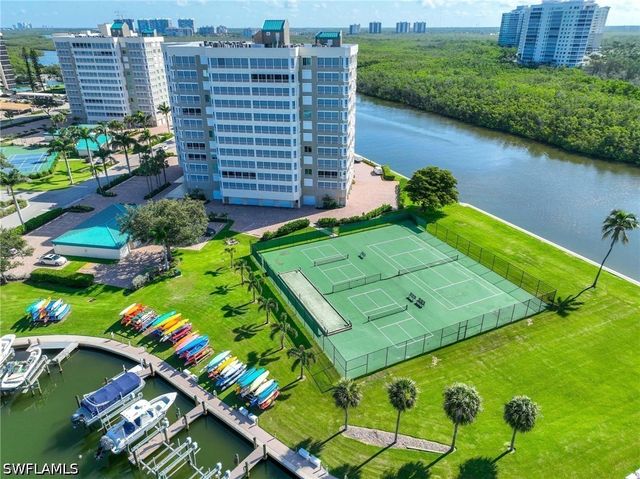 5 Bluebill AVE 108A, Naples, FL 34108