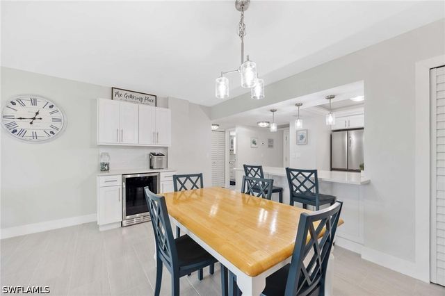 5 Bluebill AVE 108A, Naples, FL 34108