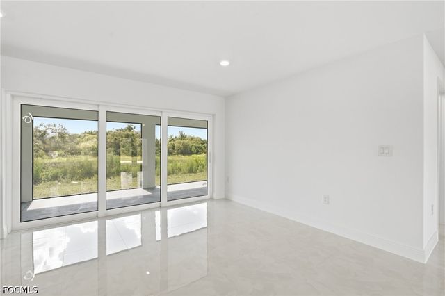 645 Whitmore LOOP, Lehigh Acres, FL 33972