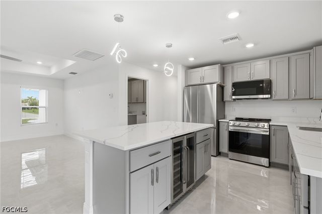 645 Whitmore LOOP, Lehigh Acres, FL 33972