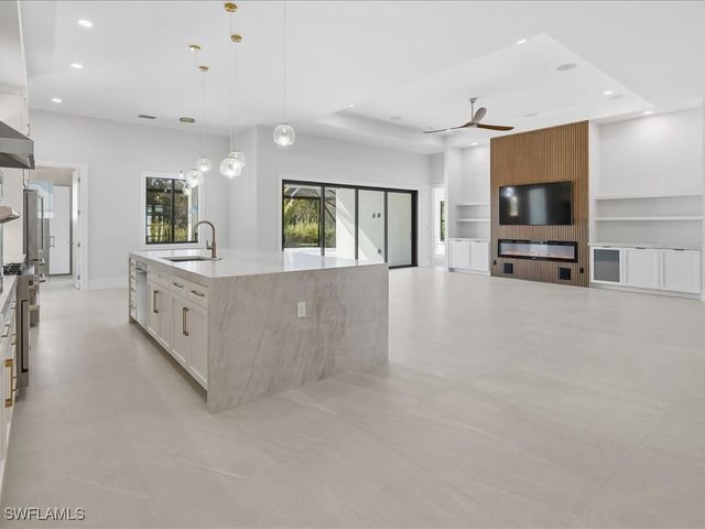 18433 Royal Hammock BLVD, Naples, FL 34114