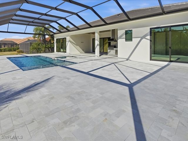 18433 Royal Hammock BLVD, Naples, FL 34114