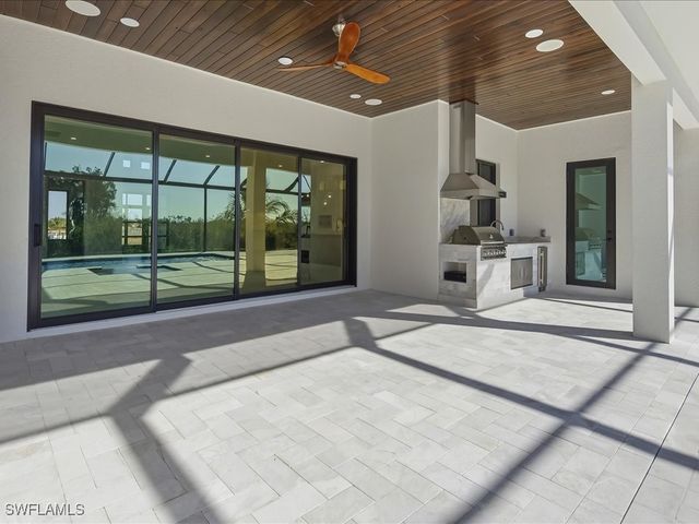 18433 Royal Hammock BLVD, Naples, FL 34114