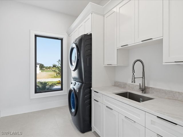 18433 Royal Hammock BLVD, Naples, FL 34114