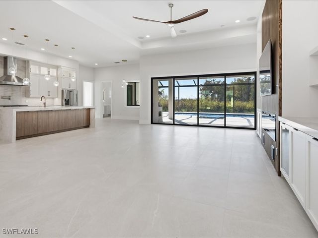 18433 Royal Hammock BLVD, Naples, FL 34114