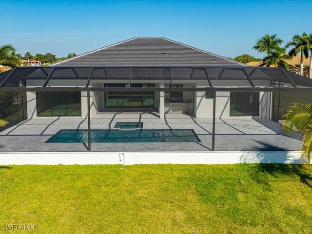 18433 Royal Hammock BLVD, Naples, FL 34114