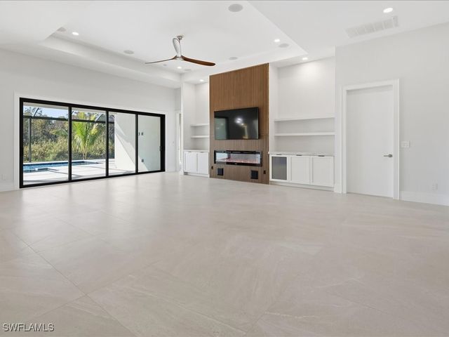 18433 Royal Hammock BLVD, Naples, FL 34114