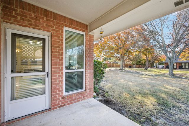 303 James Drive, Heath, TX 75032