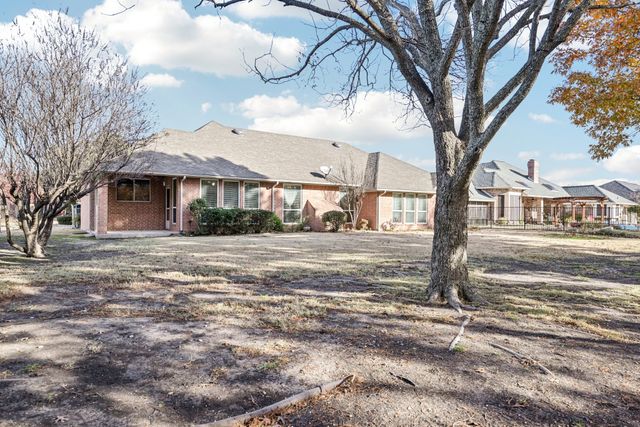 303 James Drive, Heath, TX 75032
