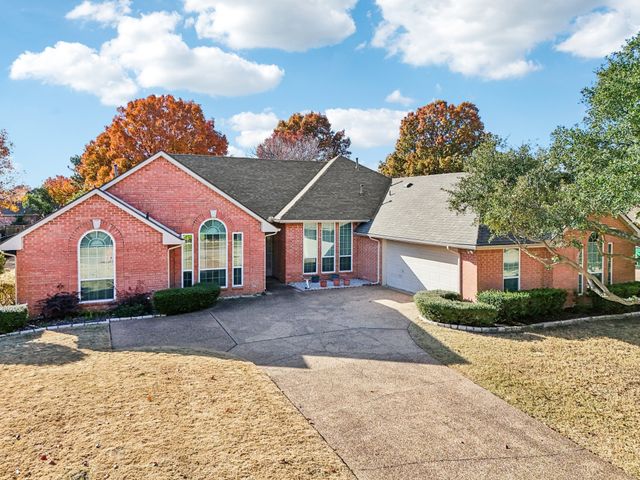 303 James Drive, Heath, TX 75032