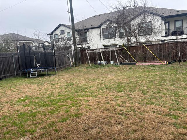 504 Ayinger LN, Austin, TX 78728