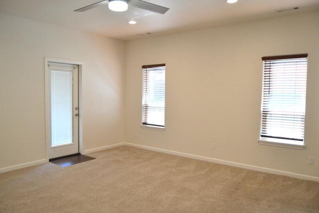 915 NW Bishop Street, Grants Pass, OR 97526