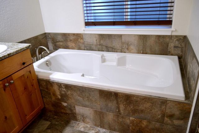 915 NW Bishop Street, Grants Pass, OR 97526