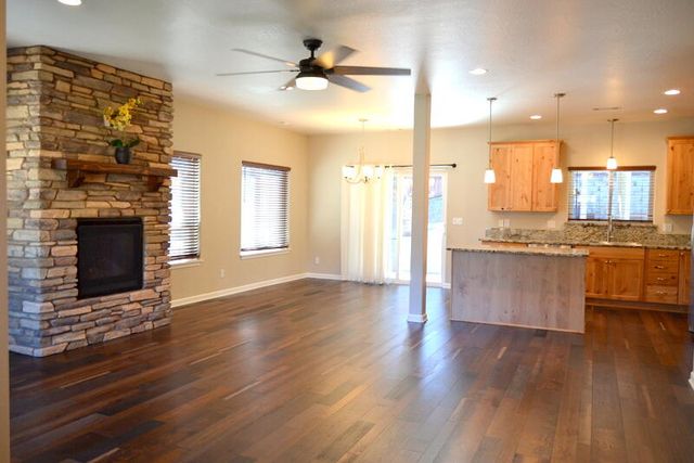 915 NW Bishop Street, Grants Pass, OR 97526