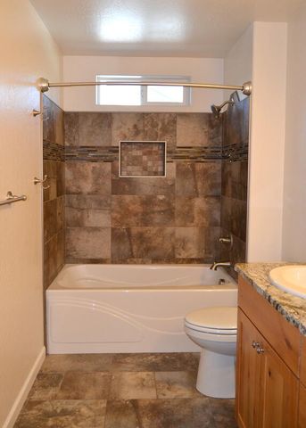 915 NW Bishop Street, Grants Pass, OR 97526