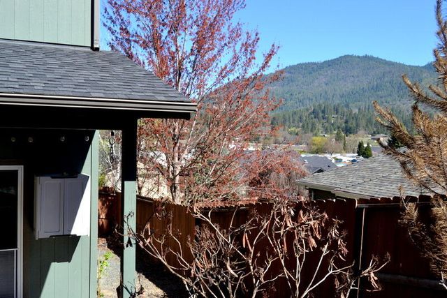 915 NW Bishop Street, Grants Pass, OR 97526