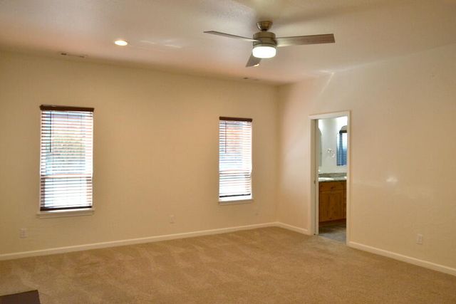 915 NW Bishop Street, Grants Pass, OR 97526