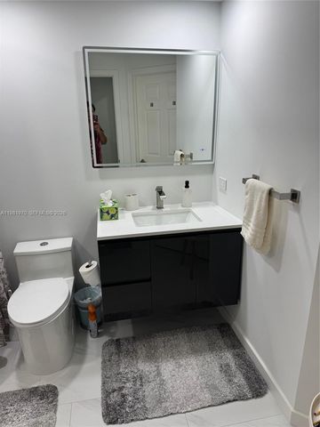 17150 N Bay Rd 2211, Sunny Isles Beach, FL 33160