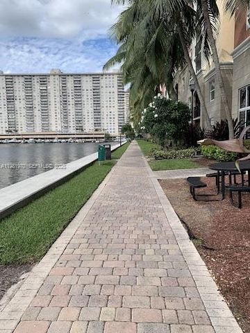 17150 N Bay Rd 2211, Sunny Isles Beach, FL 33160