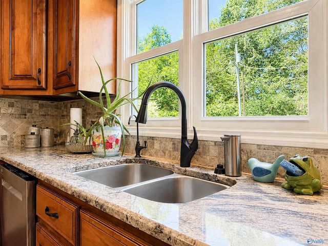 2151 Bluff Street NW, Hartselle, AL 35640