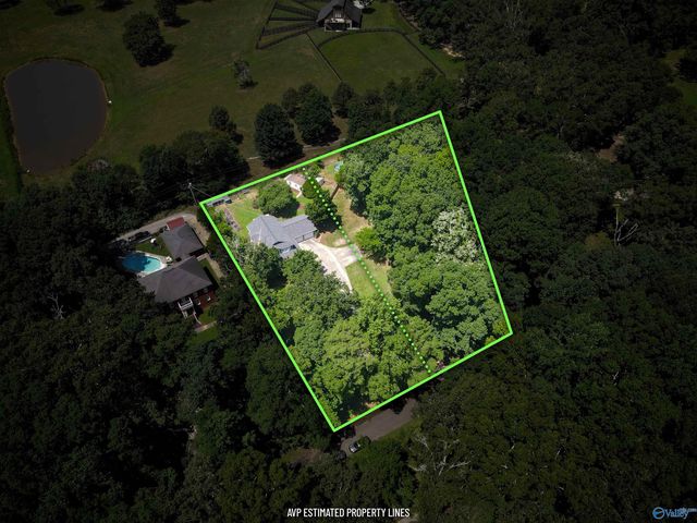 2151 Bluff Street NW, Hartselle, AL 35640