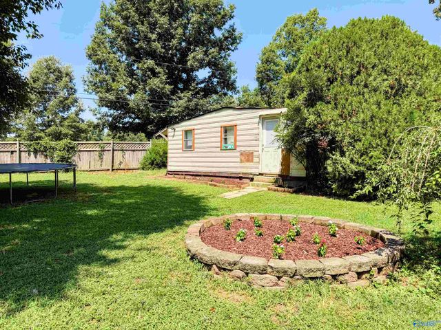 2151 Bluff Street NW, Hartselle, AL 35640