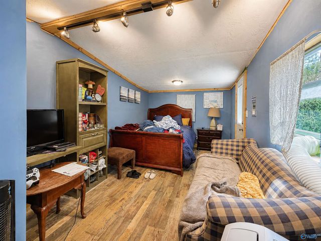 2151 Bluff Street NW, Hartselle, AL 35640