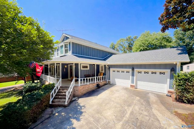 2151 Bluff Street NW, Hartselle, AL 35640