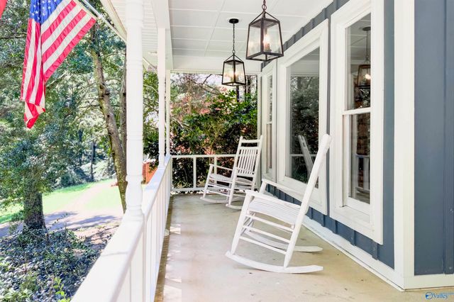 2151 Bluff Street NW, Hartselle, AL 35640
