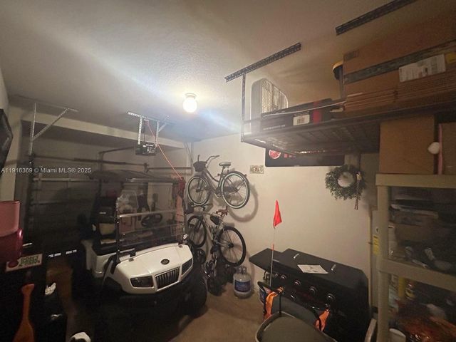 22526 SW 89th Pl, Cutler Bay, FL 33190