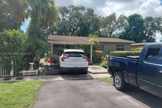 1380 NE 153rd St, North Miami Beach, FL 33162