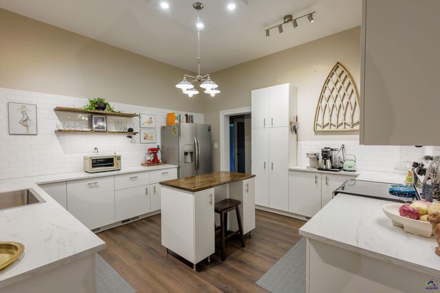 1485 Lone Oak Drive, Macon, GA 31211