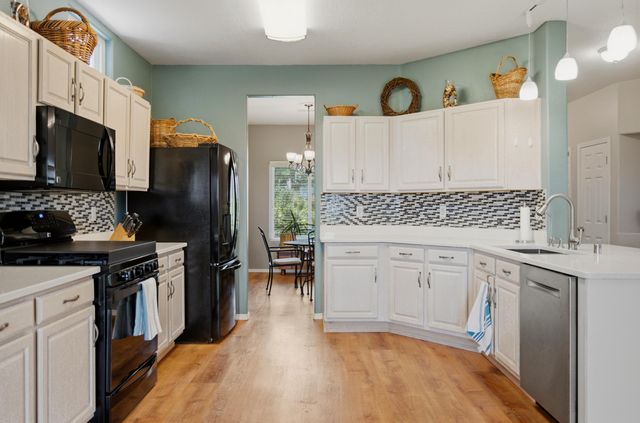 1005 Chiricahua Street SE, Albuquerque, NM 87123
