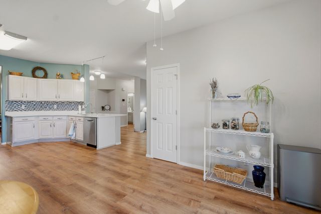 1005 Chiricahua Street SE, Albuquerque, NM 87123