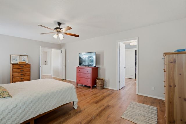1005 Chiricahua Street SE, Albuquerque, NM 87123