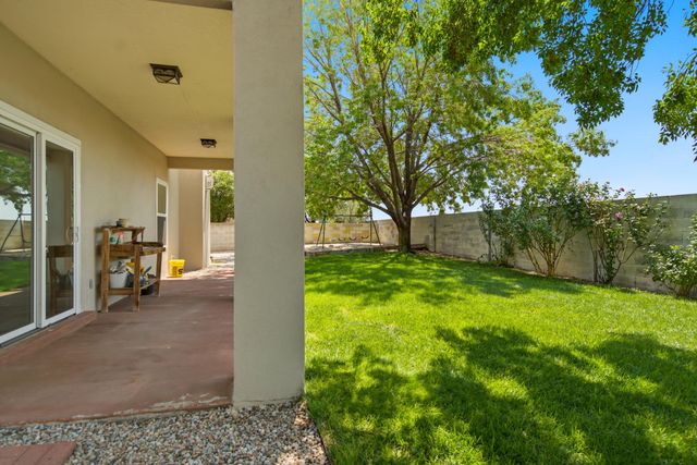 1005 Chiricahua Street SE, Albuquerque, NM 87123