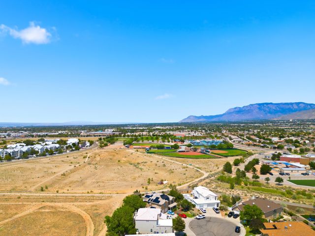 1005 Chiricahua Street SE, Albuquerque, NM 87123