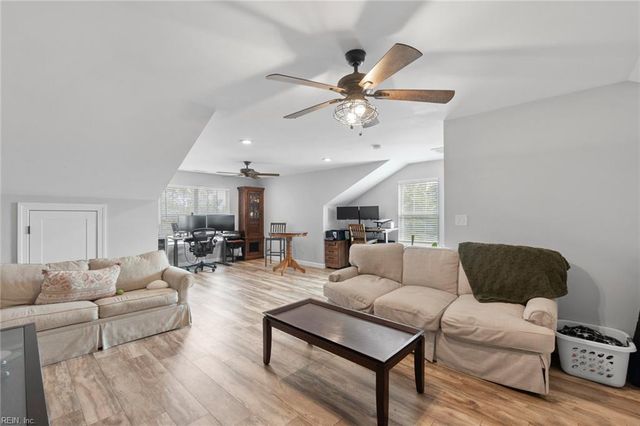1168 Gunn Hall DR, Virginia Beach, VA 23454