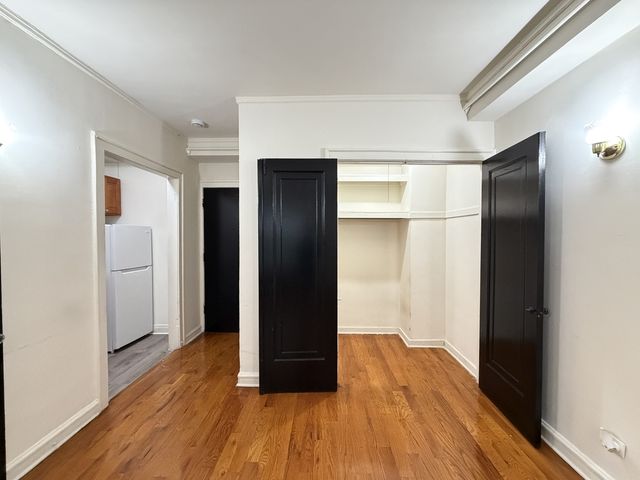 917 W EASTWOOD Avenue 107, Chicago, IL 60640