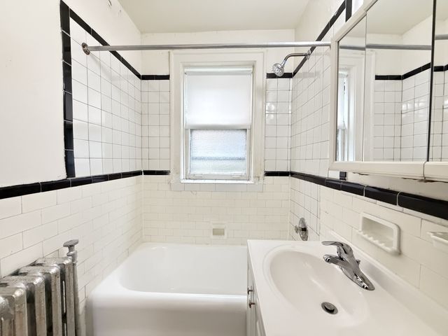 917 W EASTWOOD Avenue 107, Chicago, IL 60640