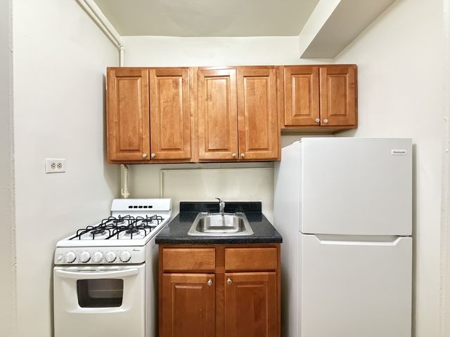 917 W EASTWOOD Avenue 107, Chicago, IL 60640