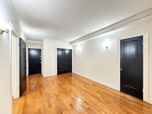 917 W EASTWOOD Avenue 107, Chicago, IL 60640
