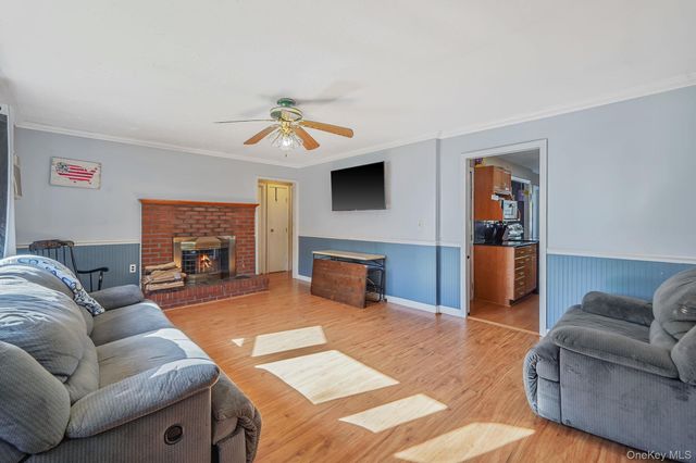38 Nymph Road, Rocky Point, NY 11778