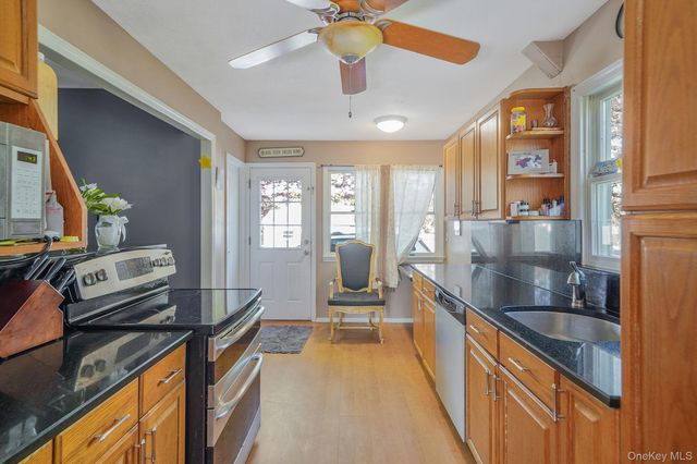 38 Nymph Road, Rocky Point, NY 11778