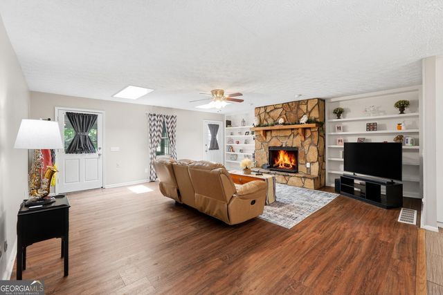 426 Green Ridge Road SE, Cartersville, GA 30120