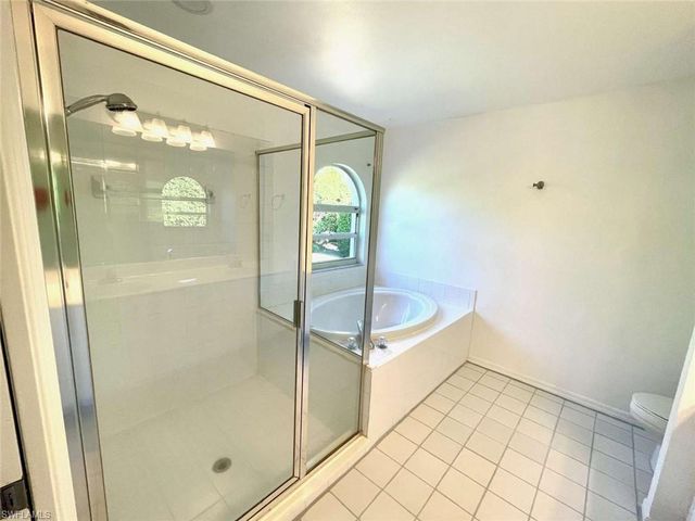 7588 Cameron CIR, Fort Myers, FL 33912
