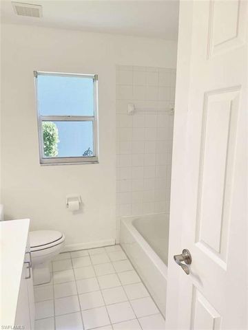 7588 Cameron CIR, Fort Myers, FL 33912