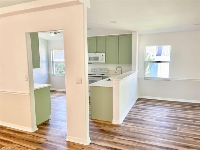 7588 Cameron CIR, Fort Myers, FL 33912