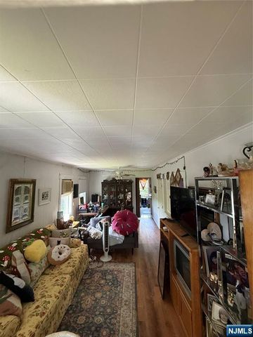 14 Heights Avenue, Fair Lawn, NJ 07410